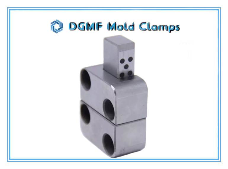 DGMF Mold Clamps Co., Ltd - Self-lubricating Square Guide Bar Z07 and Rectangular Guide Retainer Z17 Set Z0717